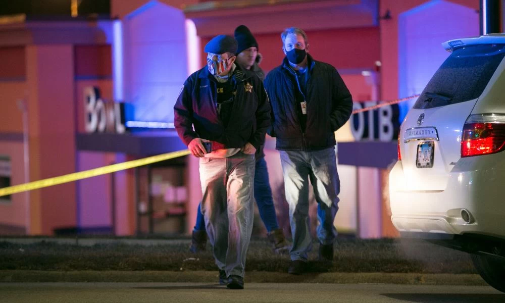 ΗΠΑ: Πυροβολισμοί με νεκρούς σε αίθουσα μπόουλινγκ στο Ιλινόι